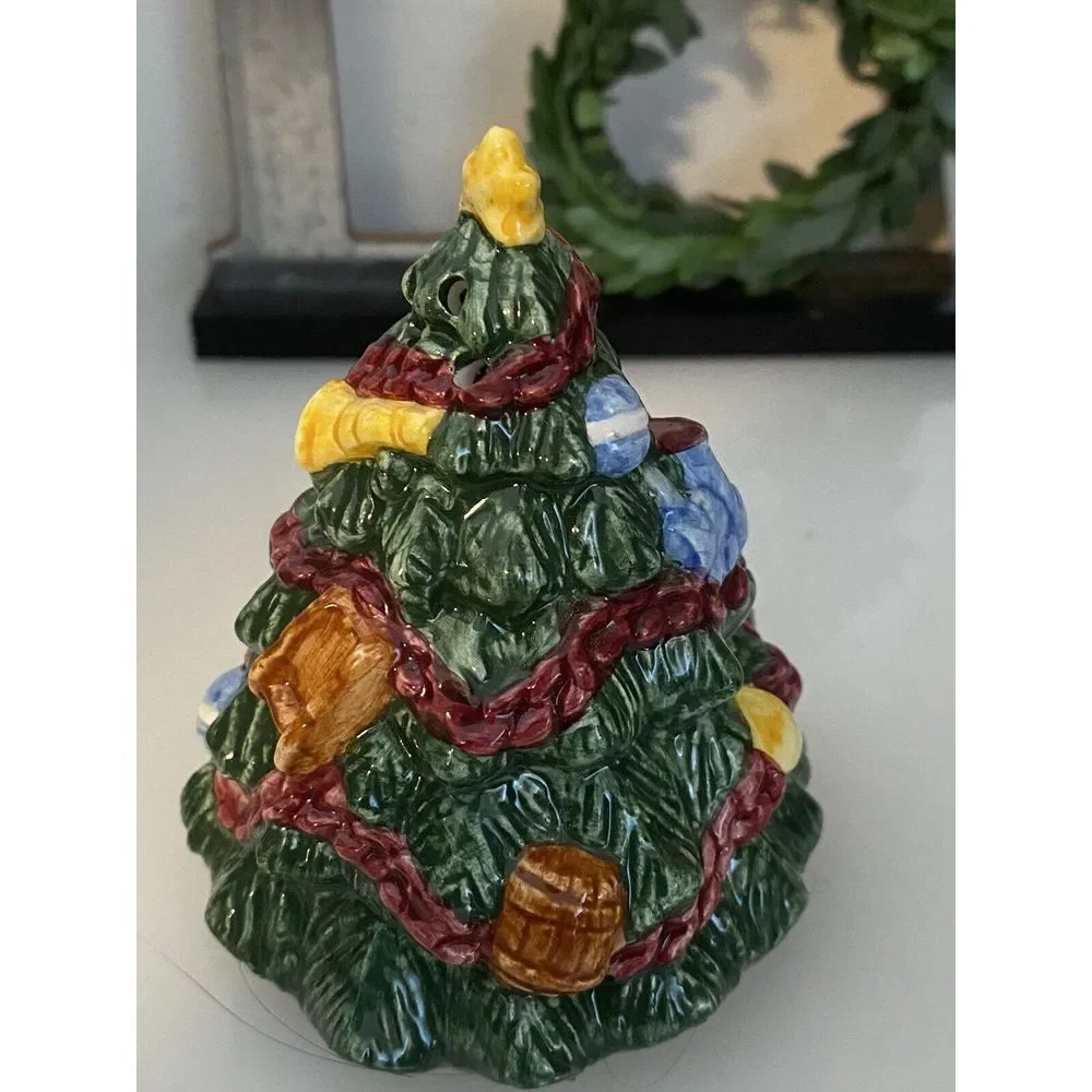 Hand Painted Christmas Trees FPD Macys Salt‎ & Pepper 1993 Hand Painted Vintage